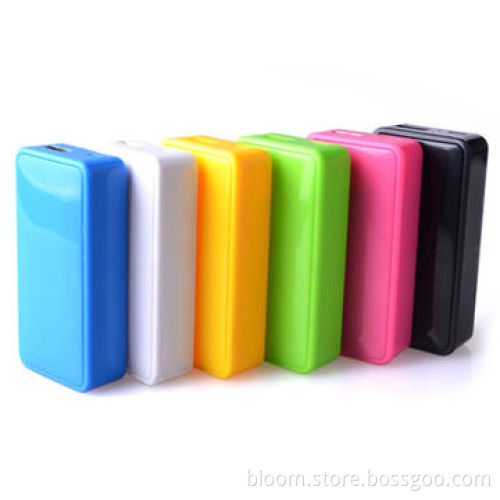 5,200mAh Gift Power Bank, w/5V/2A Output and Flashlight, CE/FCC/RoHS-marked, 100% Full Capacity